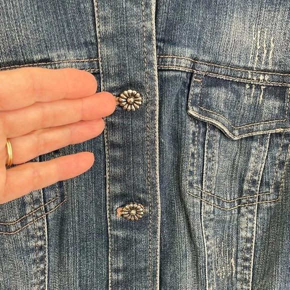 Velvet Accent Denim Jacket stonewashed vintage style boho girlhoodcore timeless - Picture 4 of 14